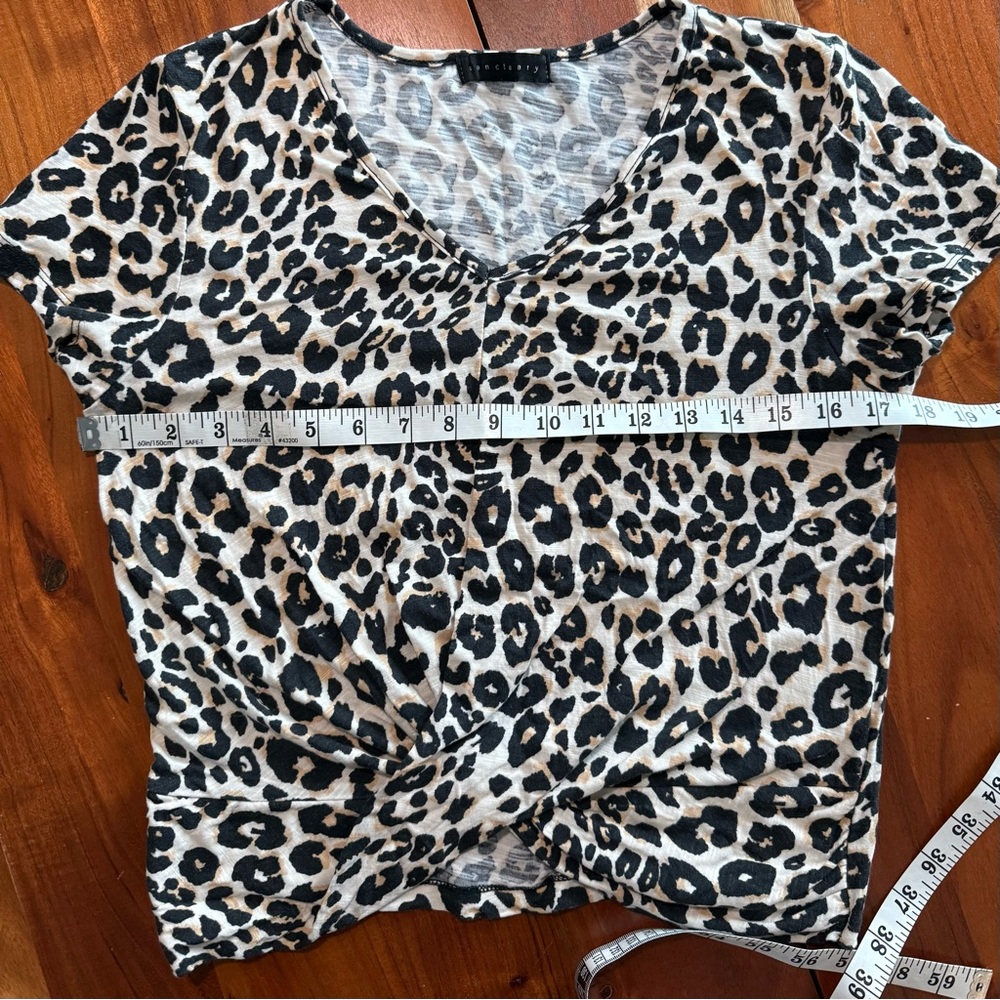 🦊 Sanctuary Leopard Print V-Neck Top - Picture 6 of 6
